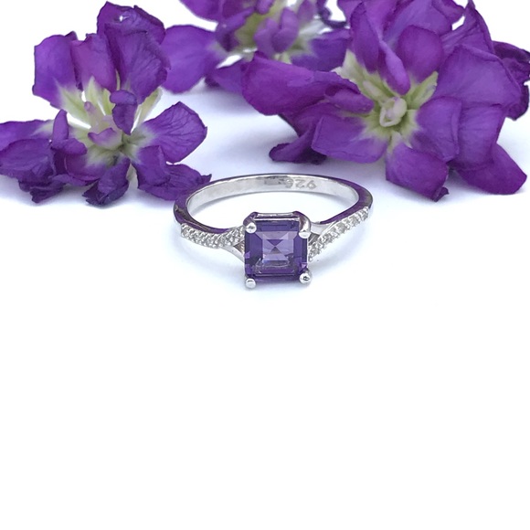 Jewelry - Last One: Size 8: Amethyst Sterling Silver Ring